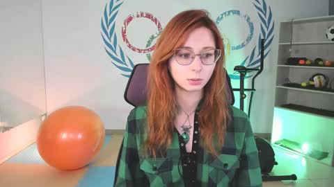 Orianna -  Hi Im into geek culture cosplay crafting LARP games. Shall we play DnD online show from December 12, 3:37 pm