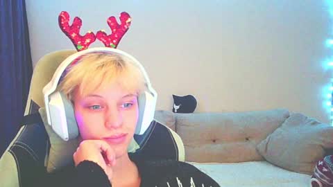 Ostin online show from December 11, 1:17 pm