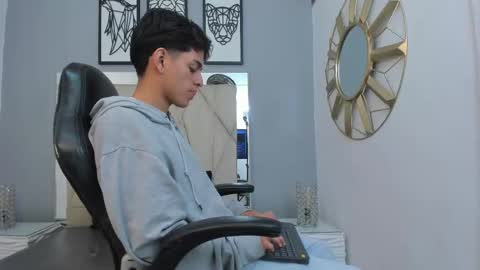 Snapshot of owen__johnson chatting on September 19, 11:58 am Owen Johnson online show from September 19, 11:58 am