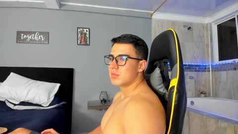 Owen online show from January 14, 1:58 am
