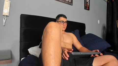 Owen online show from December 2, 12:01 am