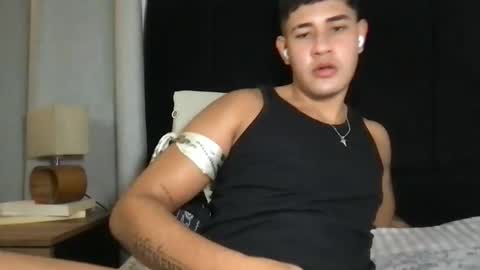 Javi    online show from December 1, 11:29 pm