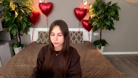 Paige online show from February 15, 5:28 pm