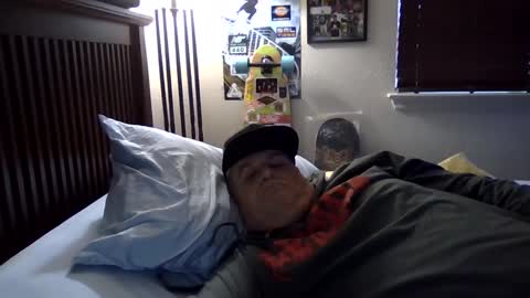 Snapshot of panos678442 chatting on February 23, 1:21 pm panos online show from February 23, 1:21 pm