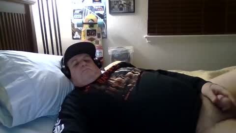 Snapshot of panos678442 chatting on February 28, 7:37 am panos online show from February 28, 7:37 am