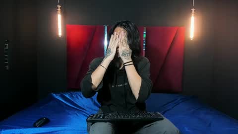 Snapshot of paranoidtemptaion_ chatting on February 10, 12:18 pm paranoidtemptaion_ online show from February 10, 12:18 pm