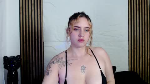 Lizz  online Monday to Saturday from 9pm to 5am Colombia time online show from January 8, 5:27 am