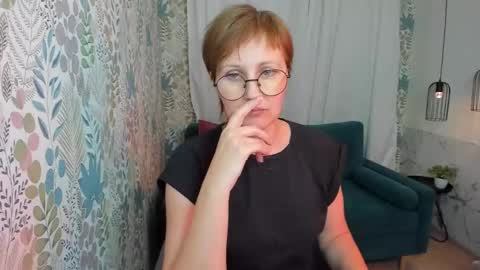Paris online show from February 20, 7:19 pm