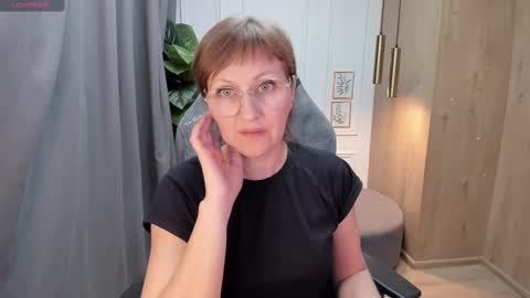 Paris online show from February 23, 7:49 pm