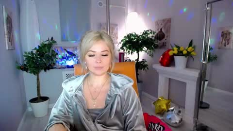 Snapshot of passionate_babe chatting on January 29, 6:43 am I have returned from vacation and I am glad to share my energy and emotions with you online show from January 29, 6:43 am