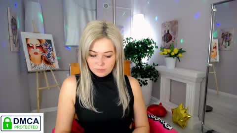 Snapshot of passionate_babe chatting on February 12, 9:31 am I have returned from vacation and I am glad to share my energy and emotions with you online show from February 12, 9:31 am