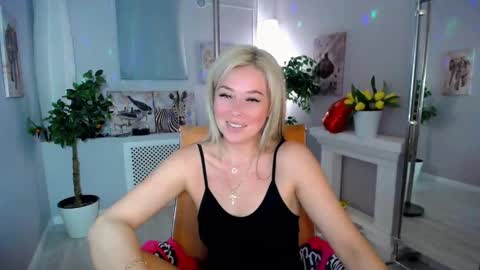 Snapshot of passionate_babe chatting on January 30, 6:35 am I have returned from vacation and I am glad to share my energy and emotions with you online show from January 30, 6:35 am