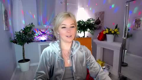 Snapshot of passionate_babe chatting on January 29, 9:44 am I have returned from vacation and I am glad to share my energy and emotions with you online show from January 29, 9:44 am