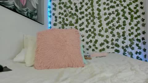 paulina online show from February 5, 2:29 am