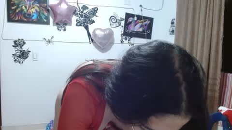 Snapshot of paulet_ chatting on December 14, 2:11 am paulet latiin online show from December 14, 2:11 am