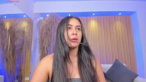 Snapshot of paulina_sweett chatting on February 4, 12:11 pm Paulina online show from February 4, 12:11 pm