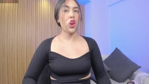 Snapshot of paulina_sweett chatting on February 15, 12:33 pm Paulina online show from February 15, 12:33 pm