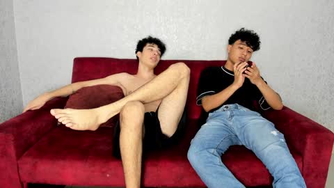 Snapshot of pelusos_mens chatting on January 28, 8:58 pm CAIN-19 ALLEN-18 RONALD-18 AUSTIN-18 MOD DANTE online show from January 28, 8:58 pm