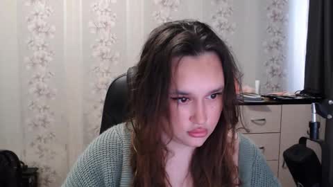 Snapshot of pennieisebrand chatting on September 12, 5:31 am Mia online show from September 12, 5:31 am