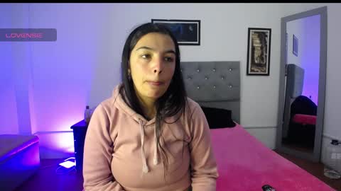 WELCOME TO THE PERLA ROOM online show from September 11, 5:09 am