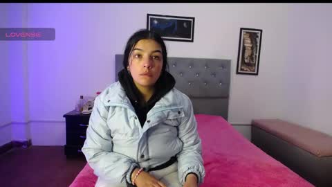 WELCOME TO THE PERLA ROOM online show from September 18, 5:44 am