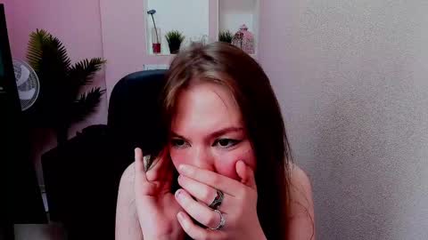 Snapshot of persinaky chatting on March 1, 10:13 am horror flying on the wings of the night.... online show from March 1, 10:13 am
