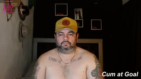 Snapshot of perverseveteranmanxxx chatting on January 11, 5:41 am Carlos online show from January 11, 5:41 am