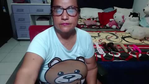 Snapshot of pervert_mommy_x chatting on September 19, 2:32 pm SAMY online show from September 19, 2:32 pm