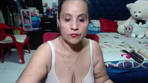 Snapshot of pervert_mommy_x chatting on January 19, 1:33 pm SAMY online show from January 19, 1:33 pm