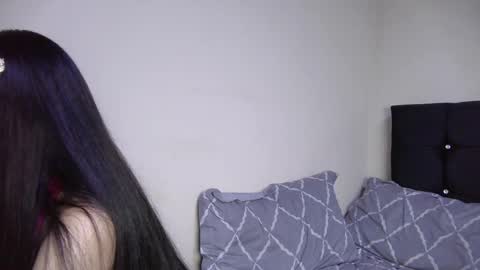 Snapshot of petite_paola chatting on December 7, 12:14 am petite paola online show from December 7, 12:14 am
