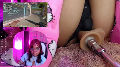 Snapshot of petitesally_ chatting on January 8, 2:25 am Sally online show from January 8, 2:25 am