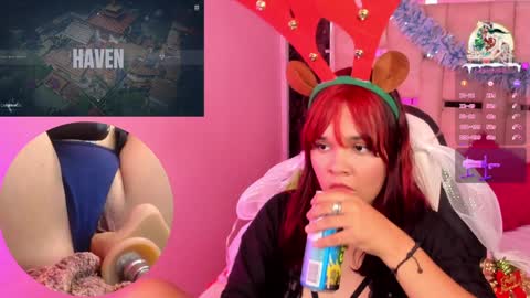 Snapshot of petitesally_ chatting on December 26, 8:00 pm Sally online show from December 26, 8:00 pm