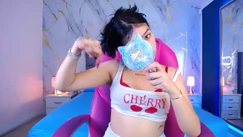 Pettit Courtny online show from February 27, 7:58 pm