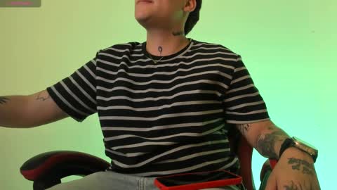 peytonbox online show from September 18, 11:47 am