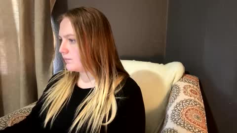 Snapshot of phatassblond chatting on February 22, 9:04 pm PhatAssBlond online show from February 22, 9:04 pm