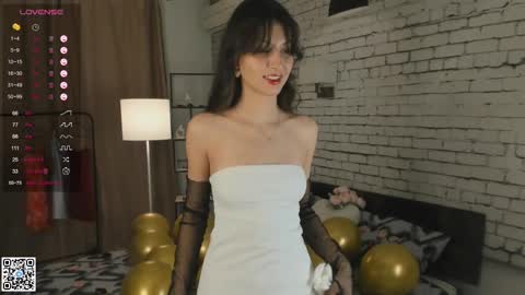 Snapshot of philomenagroomes chatting on March 8, 6:26 pm Emilia online show from March 8, 6:26 pm