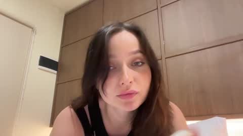 Trisha     online show from December 30, 1:14 pm
