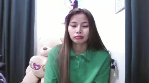 pinaypetite971689 online show from February 7, 2:04 pm
