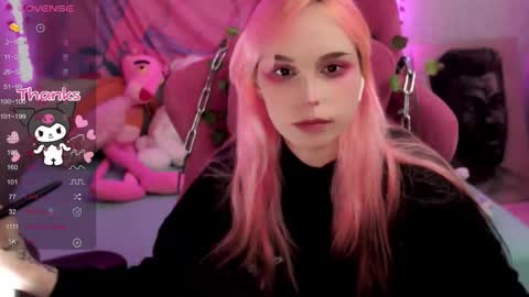 Snapshot of pineapple_dope chatting on February 28, 10:39 pm Nancy online show from February 28, 10:39 pm