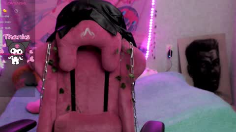 Snapshot of pineapple_dope chatting on February 10, 9:47 pm Nancy online show from February 10, 9:47 pm
