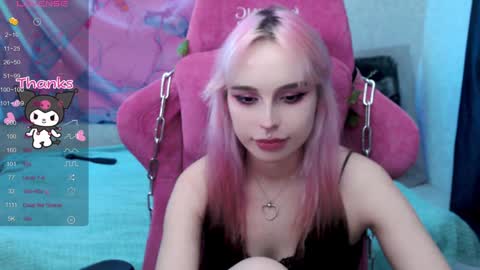 Snapshot of pineapple_dope chatting on December 15, 8:15 pm Nancy online show from December 15, 8:15 pm