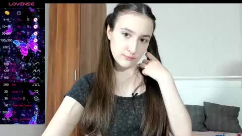 Snapshot of pingviluly chatting on September 16, 5:32 am pingviluly online show from September 16, 5:32 am