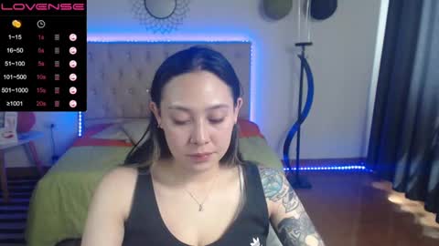 pink_blossom_ online show from September 13, 3:58 pm