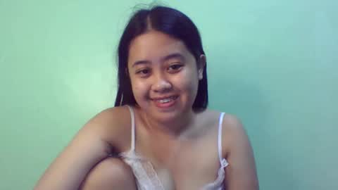 Snapshot of pinkish_shine chatting on February 21, 8:51 am Hi its me shine online show from February 21, 8:51 am