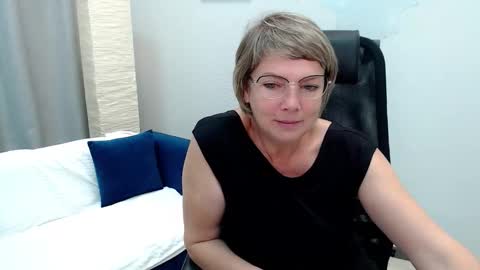 Snapshot of pion_s chatting on September 16, 4:59 am Bella online show from September 16, 4:59 am