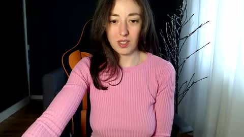 piscesgirl06 online show from February 18, 5:53 am