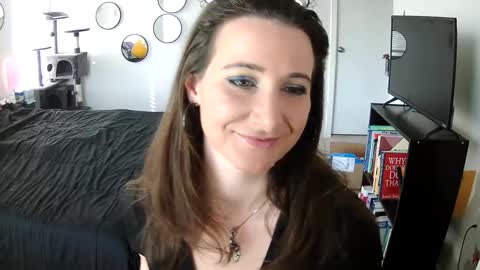 Pixie Pixels online show from September 23, 6:47 pm
