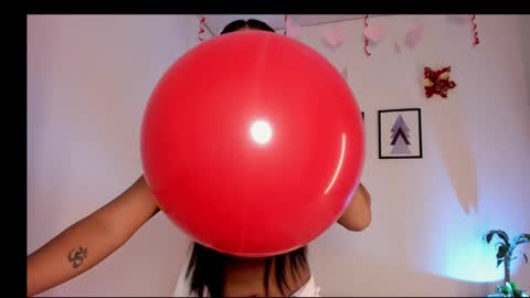 Snapshot of pocahontas_sensual chatting on February 21, 10:37 pm Jasmine online show from February 21, 10:37 pm