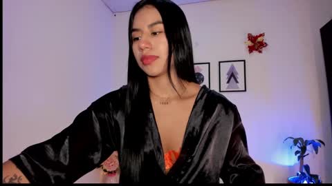 Snapshot of pocahontas_sensual chatting on March 10, 9:51 pm Jasmine online show from March 10, 9:51 pm