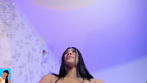 Snapshot of pocahontasss11 chatting on February 17, 12:54 am im vane Model Independet online show from February 17, 12:54 am